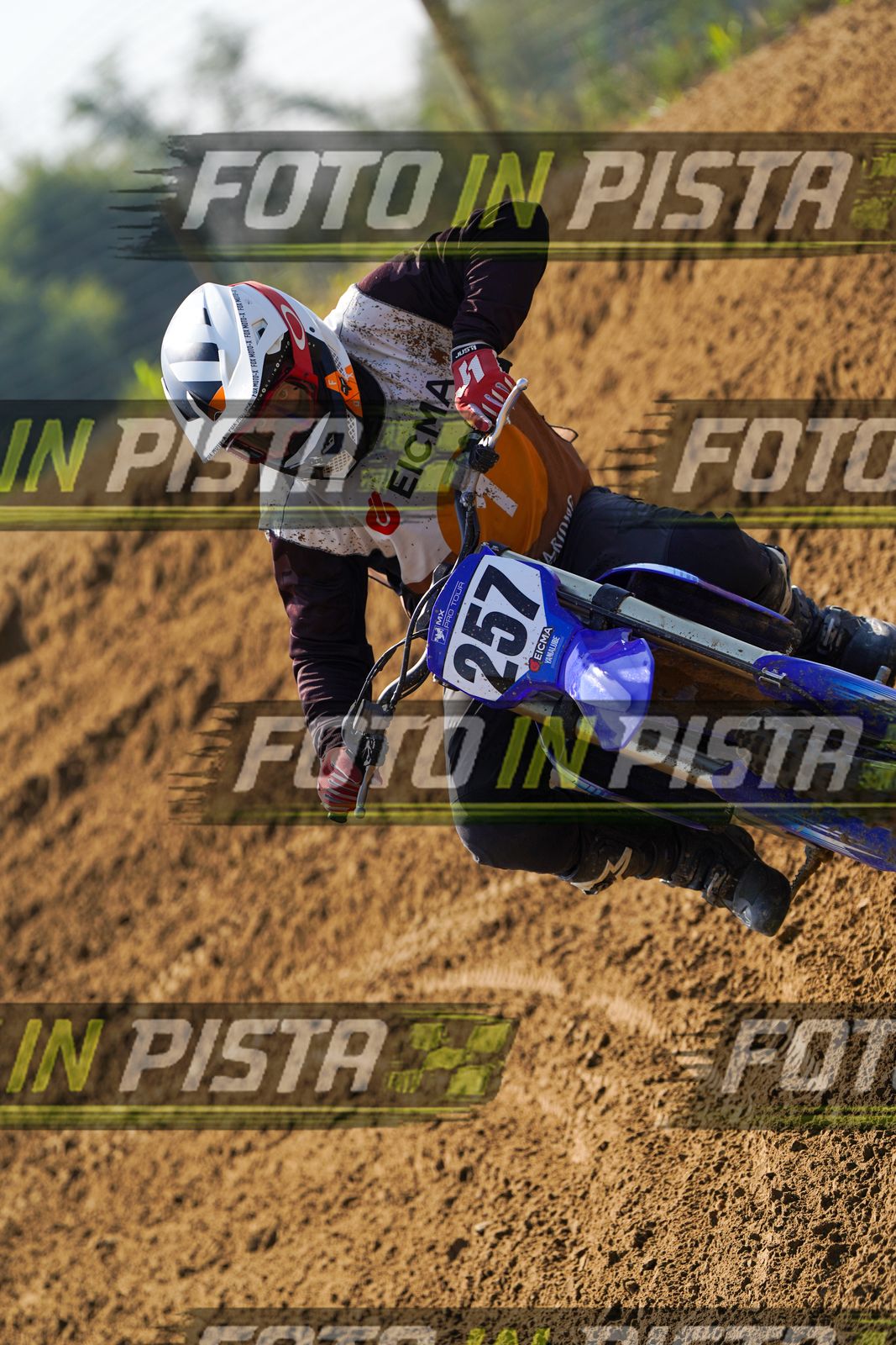 EICMA 20-09 12:00-13:00 · DOS02801