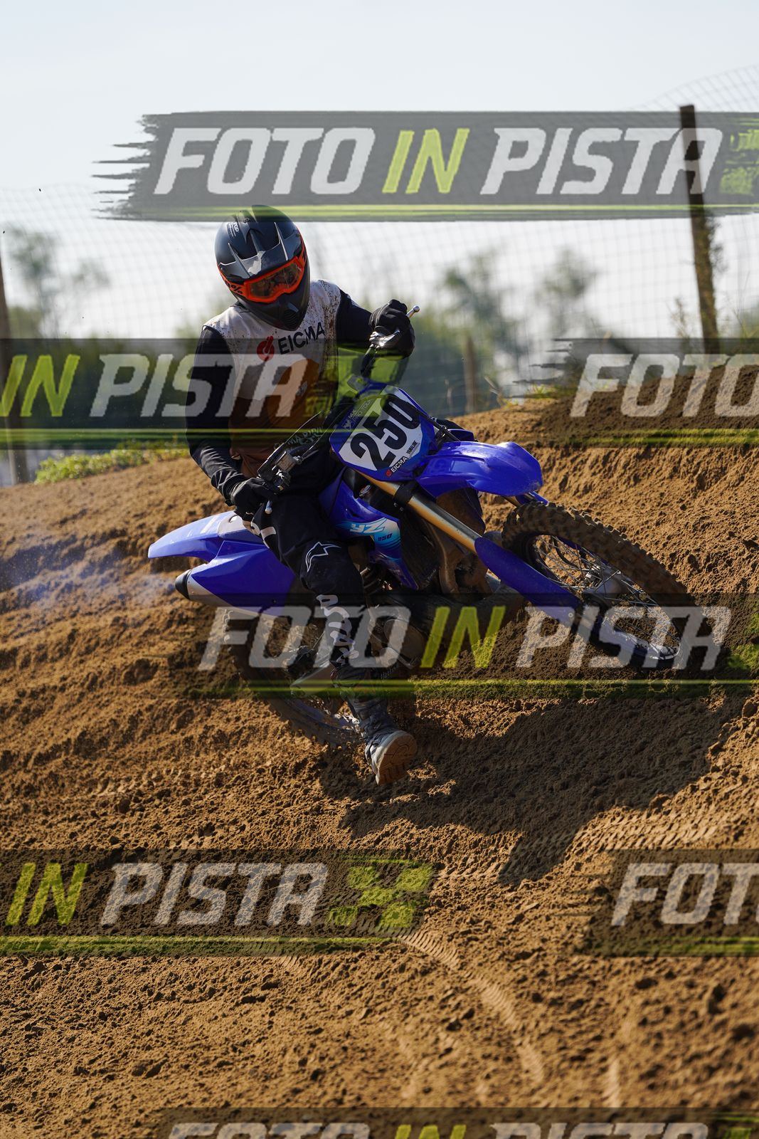 EICMA 20-09 12:00-13:00 · DOS02818