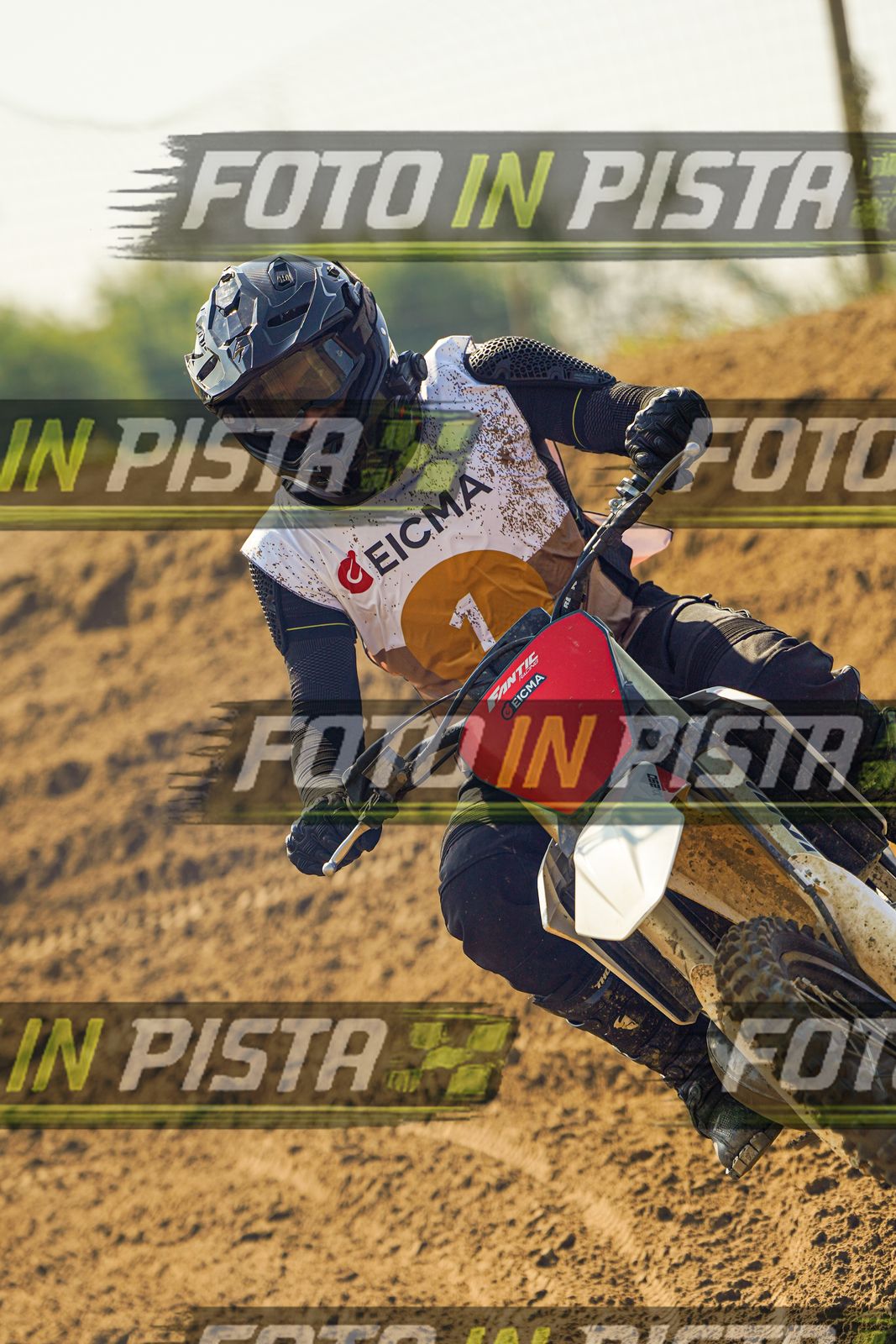 EICMA 20-09 12:00-13:00 · DOS02822