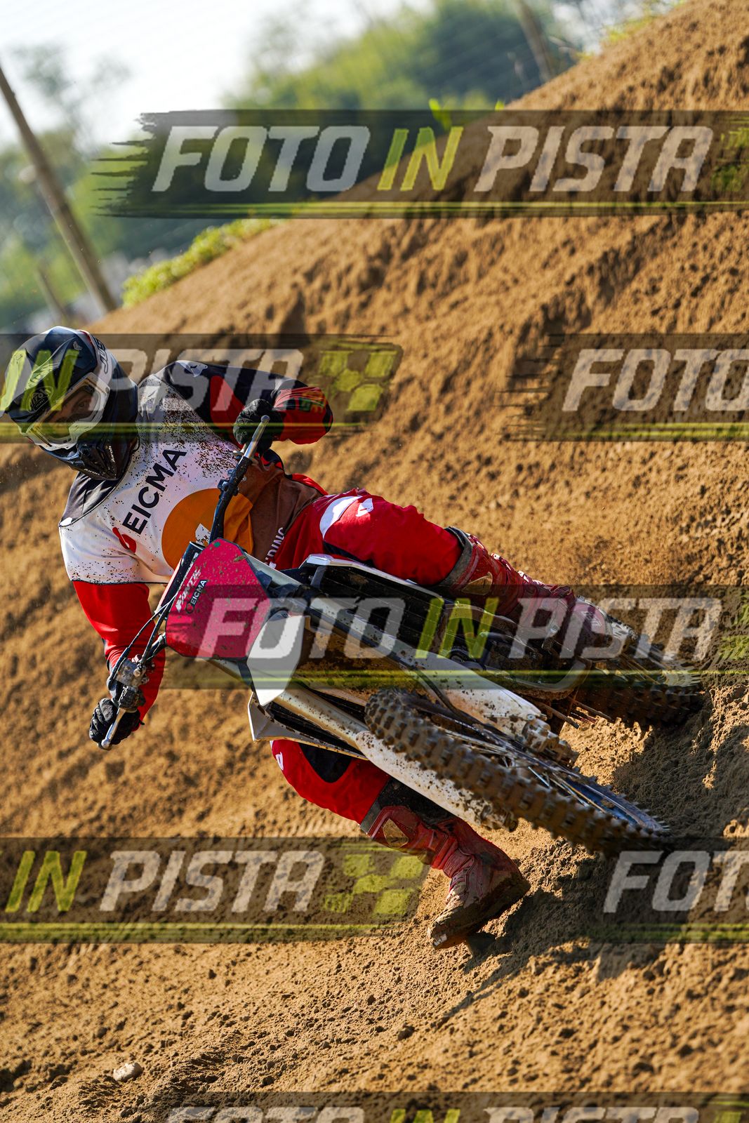 EICMA 20-09 12:00-13:00 · DOS02876
