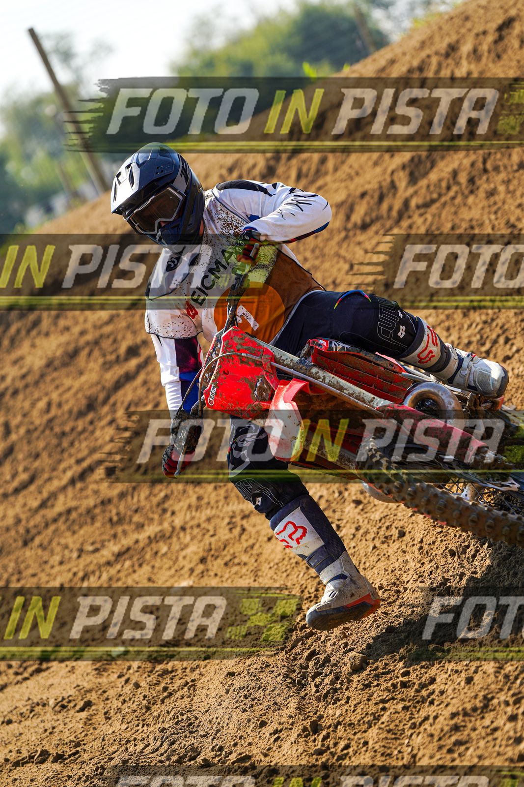 EICMA 20-09 12:00-13:00 · DOS02890