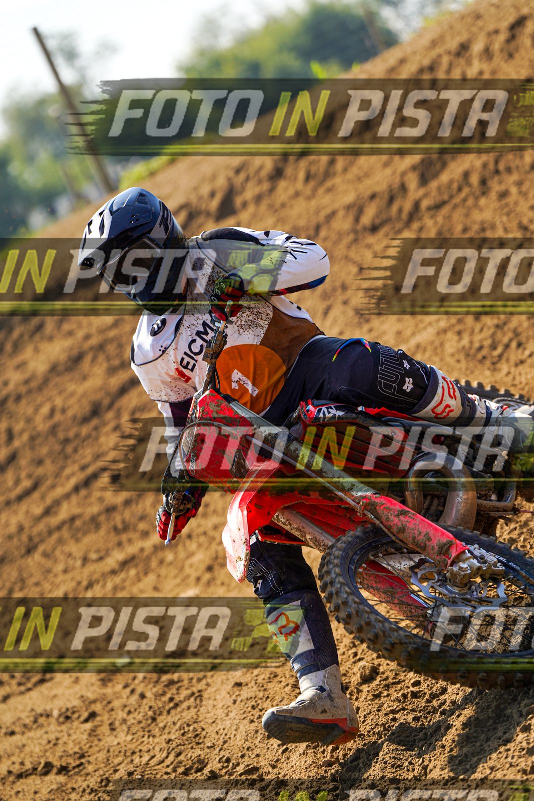 EICMA 20-09 12:00-13:00 · DOS02891