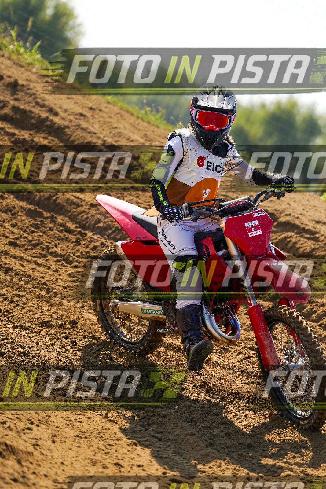 EICMA 20-09 12:00-13:00 · DOS02982