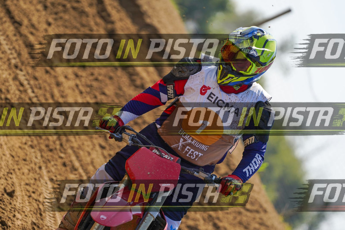 EICMA 20-09 12:00-13:00 · DOS03095