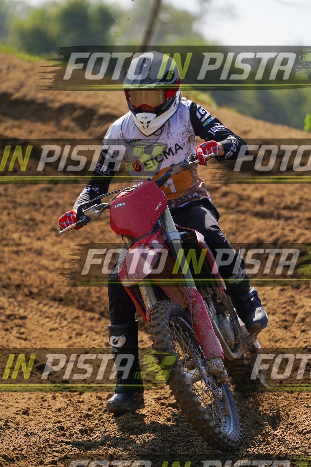 EICMA 20-09 12:00-13:00 · DOS03105