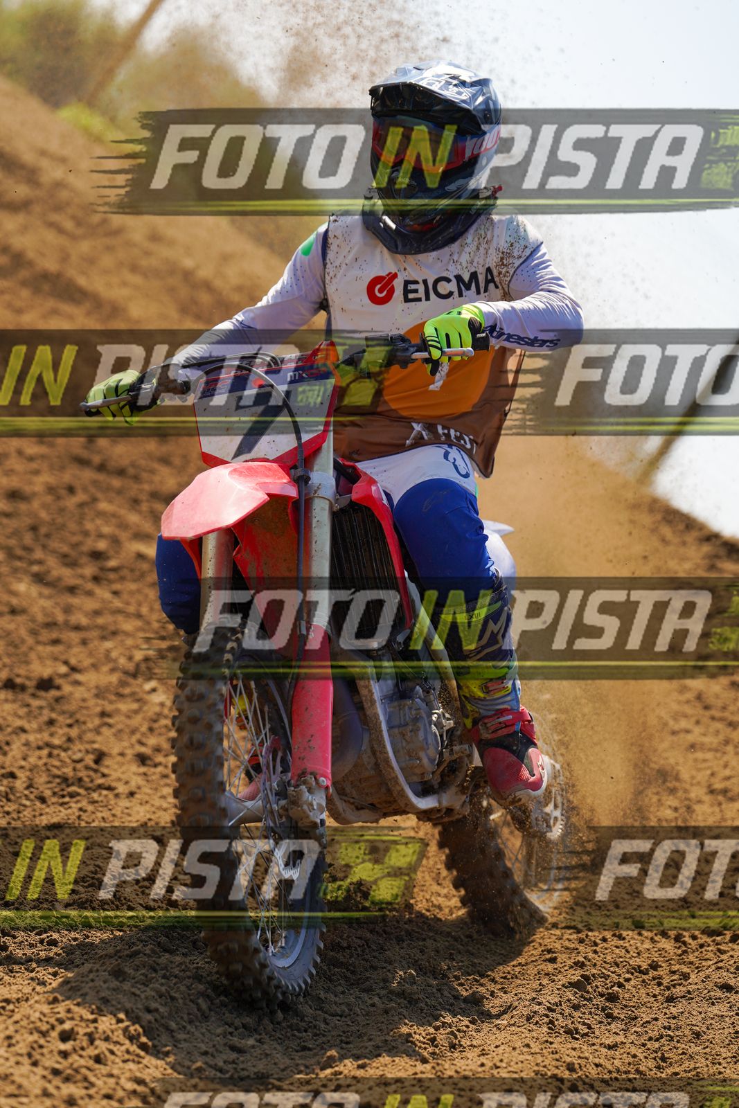 EICMA 20-09 12:00-13:00 · DOS03364