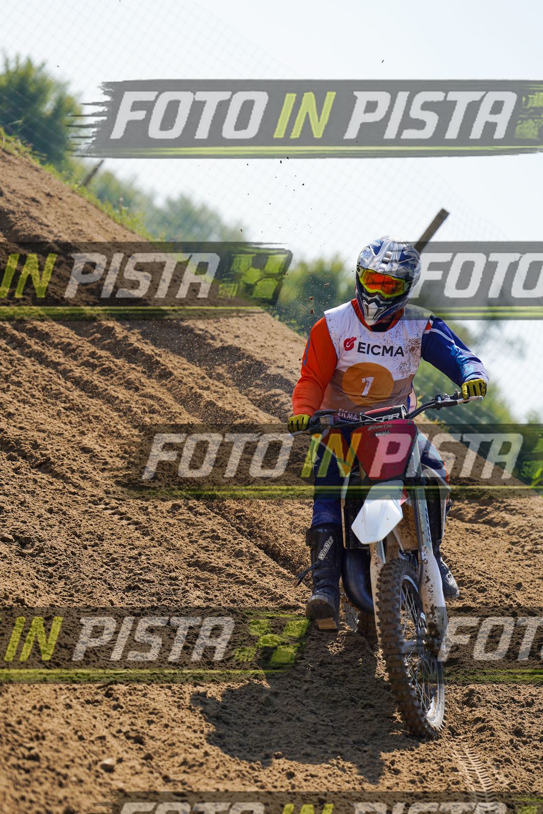 EICMA 20-09 12:00-13:00 · DOS03385