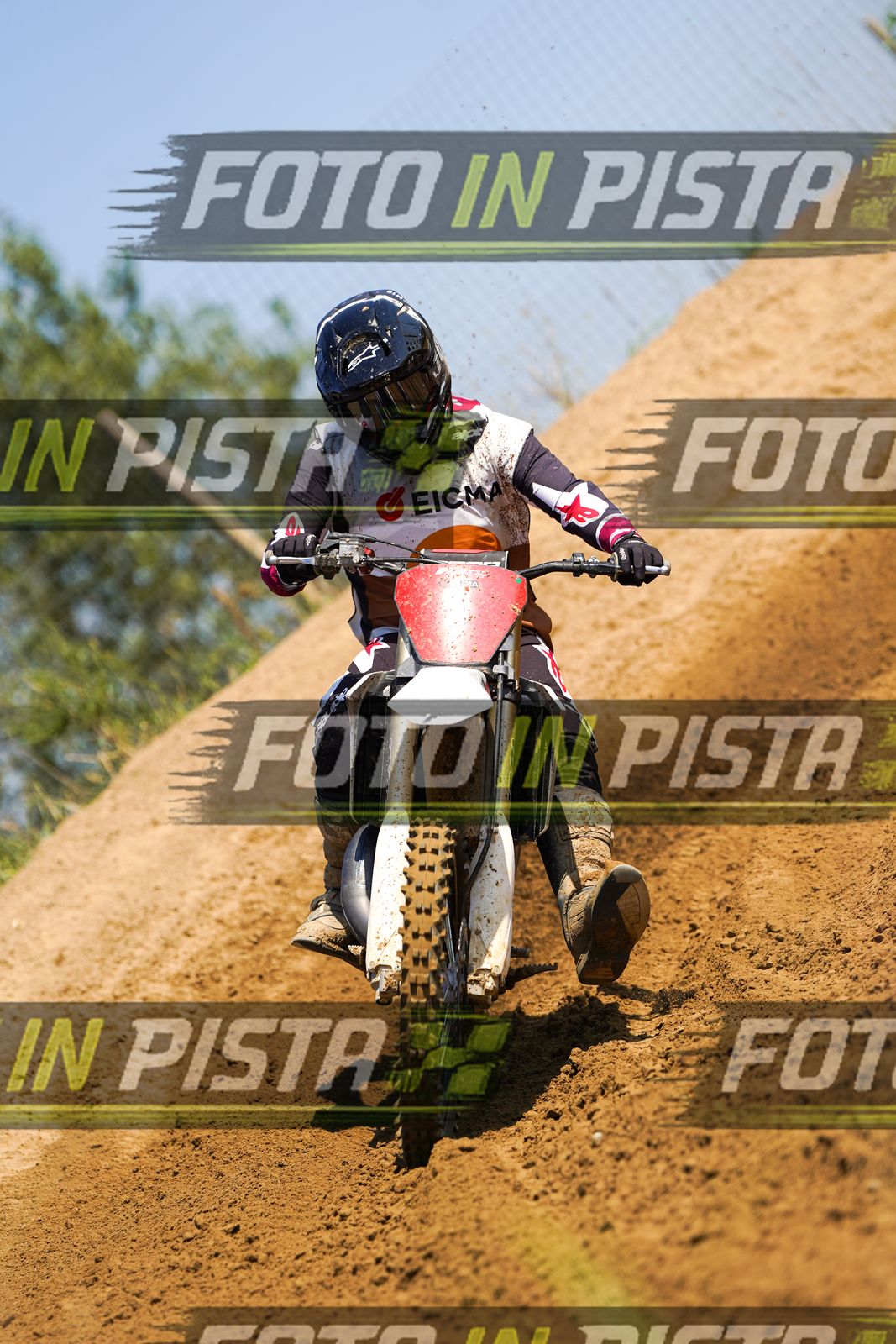 EICMA 20-09 12:00-13:00 · DOS03729