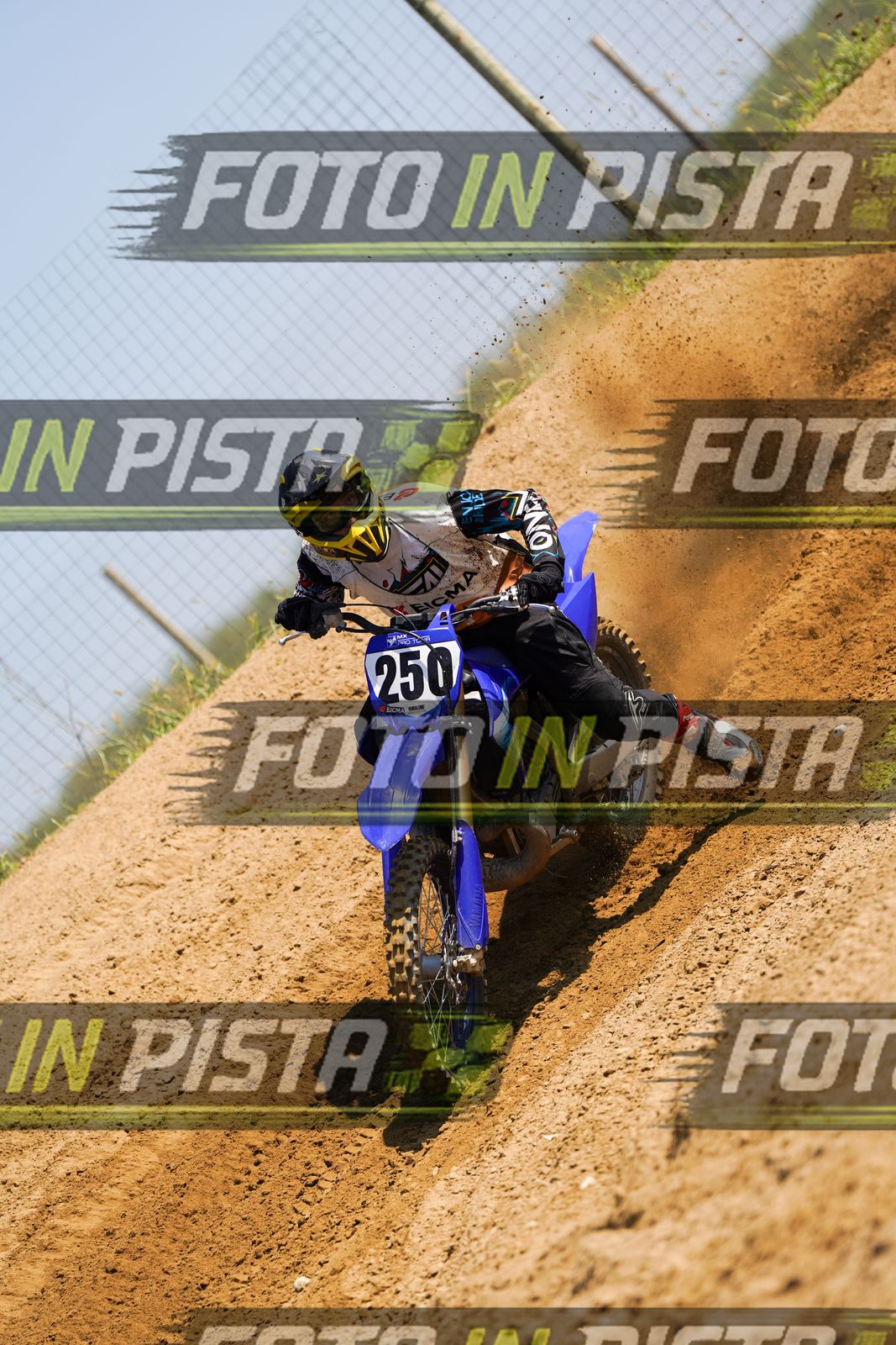 EICMA 20-09 12:00-13:00 · DOS03751