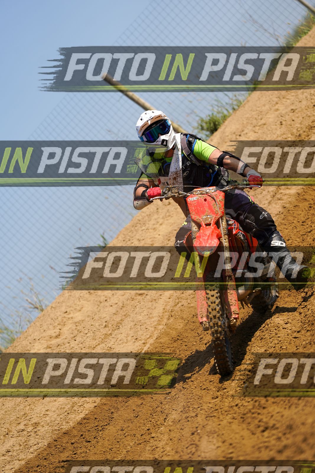 EICMA 20-09 12:00-13:00 · DOS03781