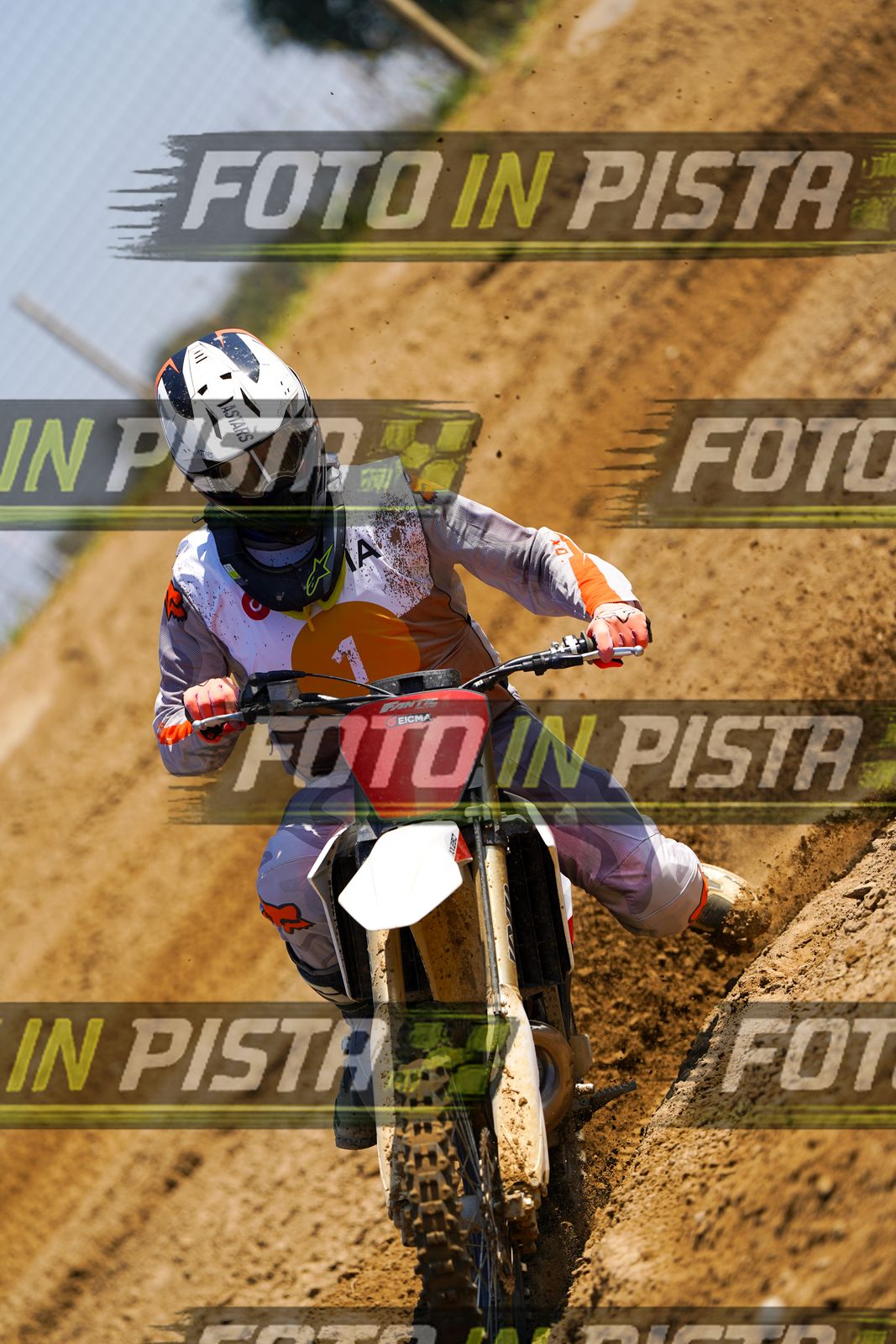 EICMA 20-09 12:00-13:00 · DOS03797