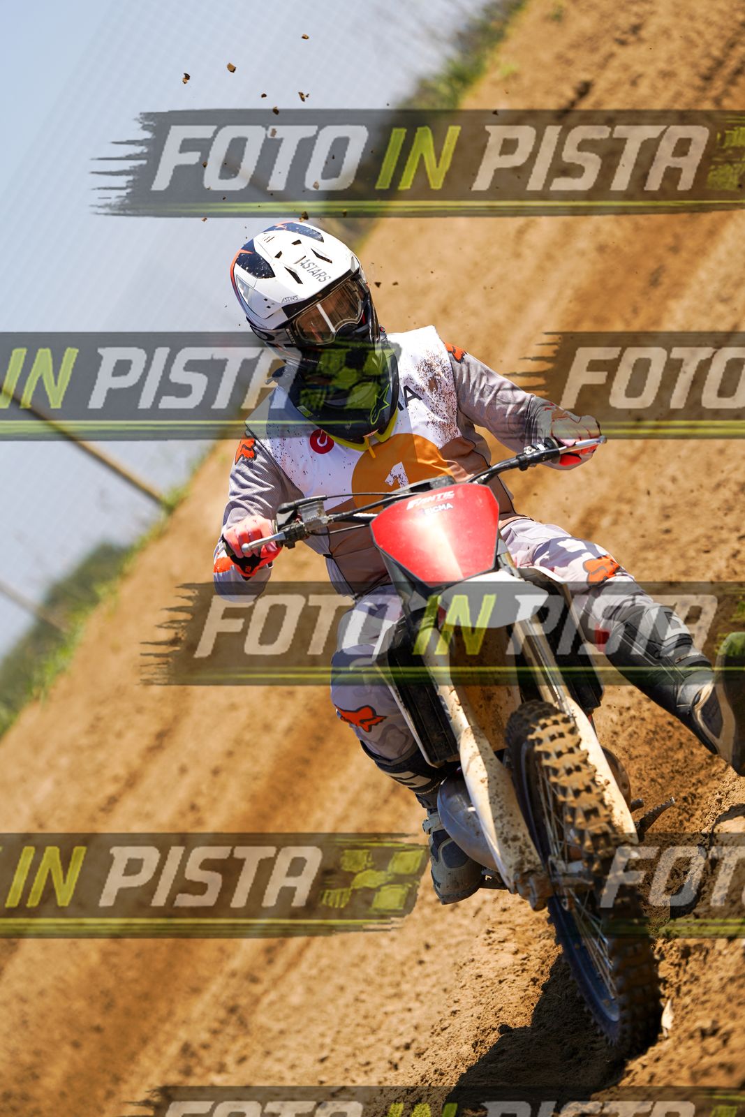 EICMA 20-09 12:00-13:00 · DOS03850