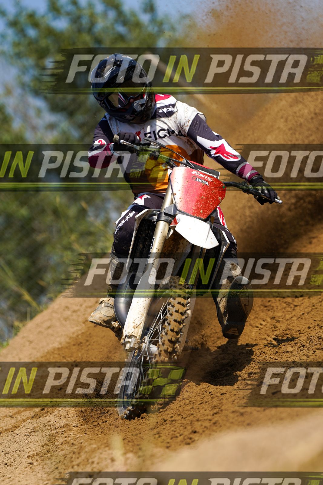 EICMA 20-09 12:00-13:00 · DOS03859