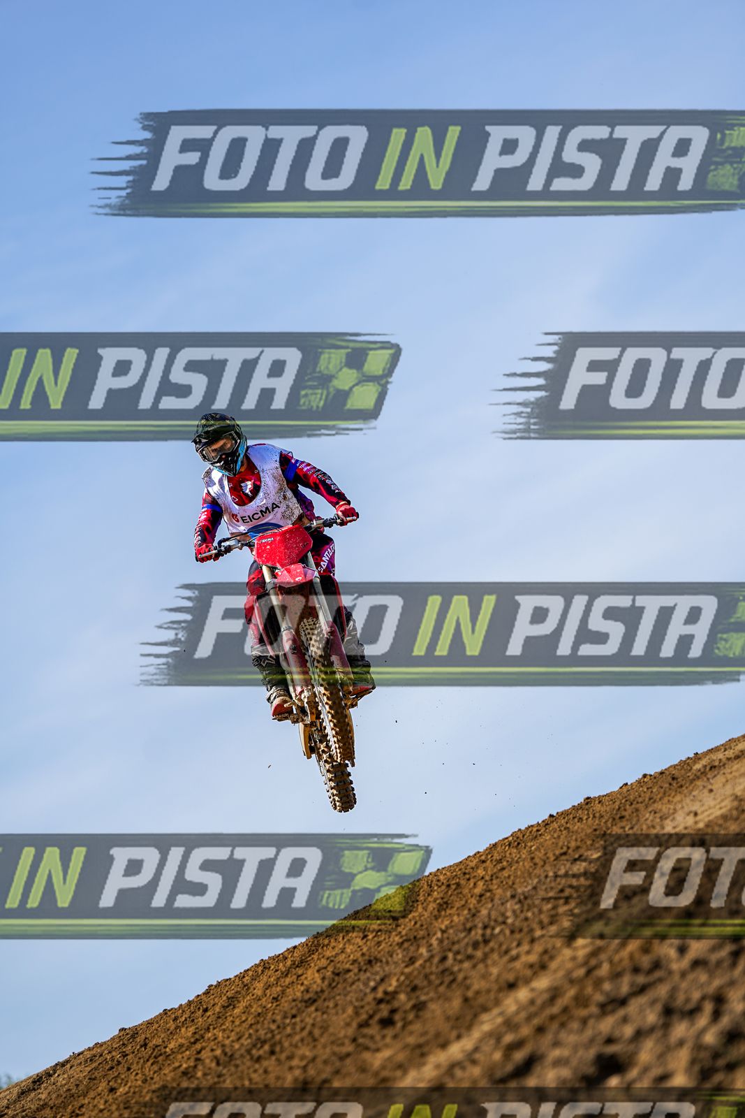 EICMA 20-09 14:00-15:00 · DOS03930