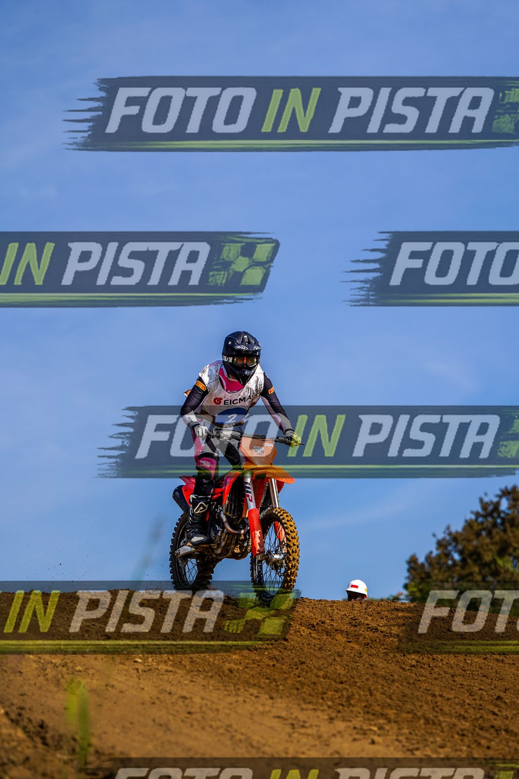 EICMA 20-09 14:00-15:00 · DOS04256