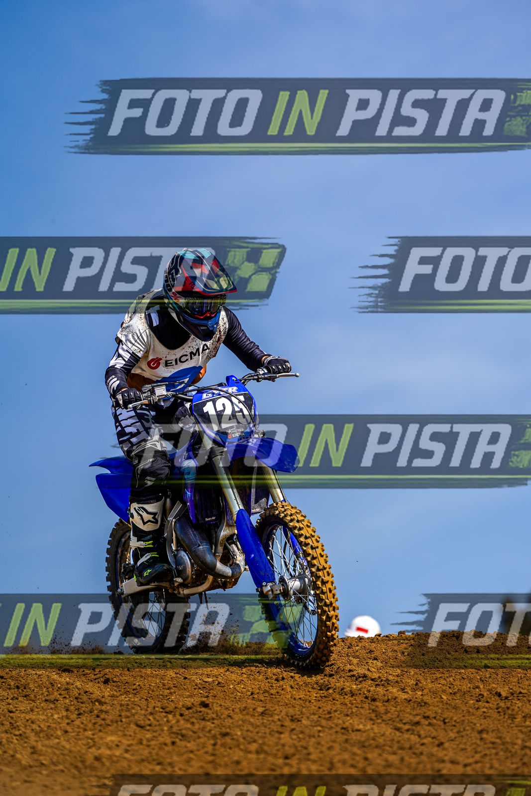 EICMA 20-09 14:00-15:00 · DOS04349