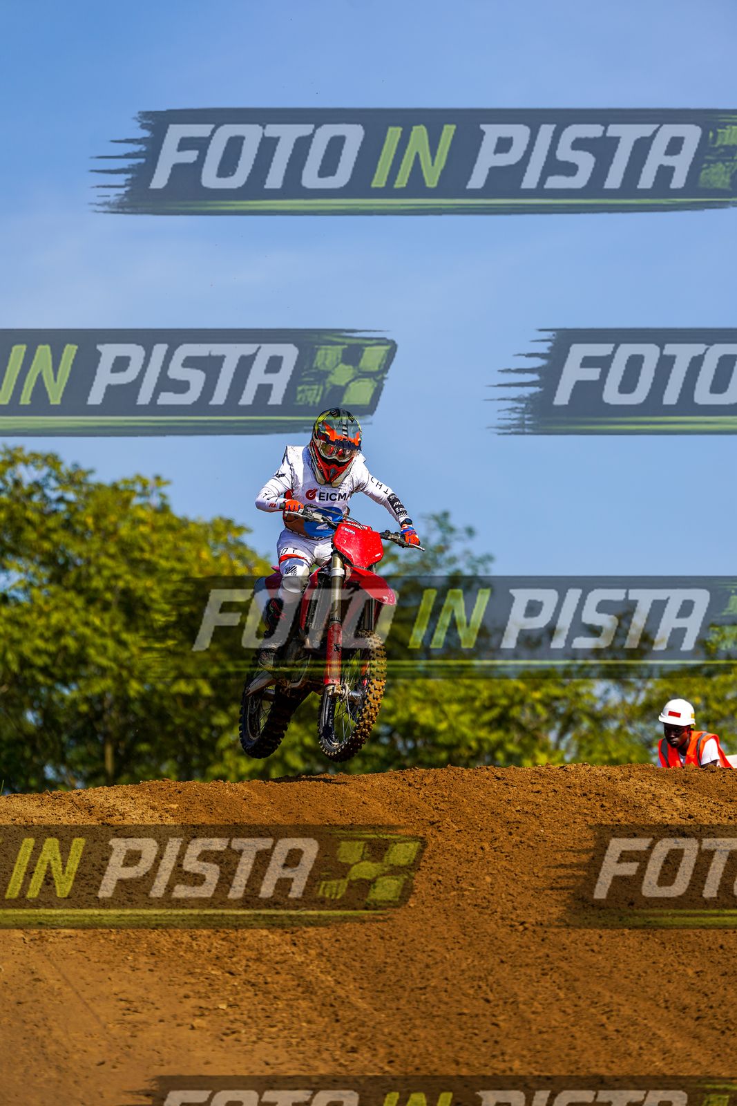 EICMA 20-09 14:00-15:00 · DOS04426