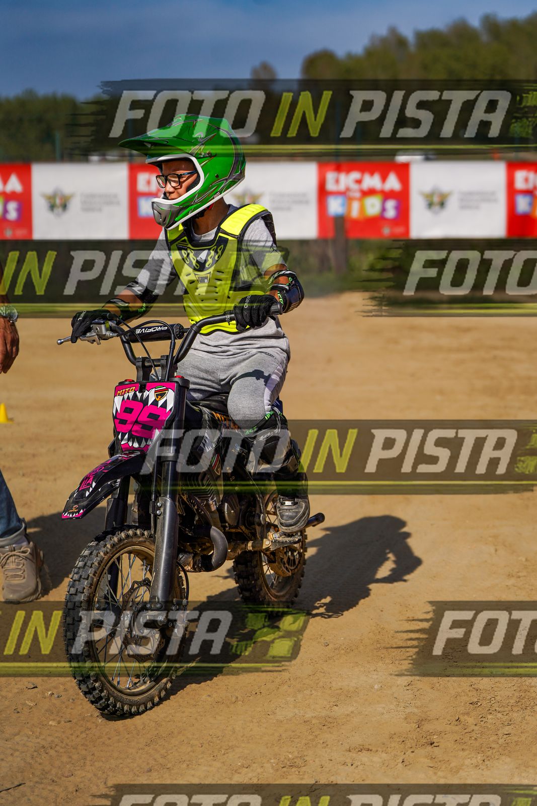 EICMA 20-09 15:00-16:00 · DOS04443