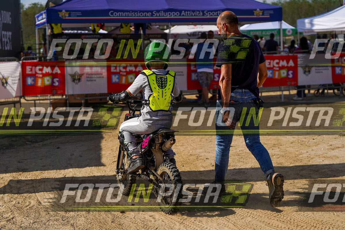 EICMA 20-09 15:00-16:00 · DOS04448