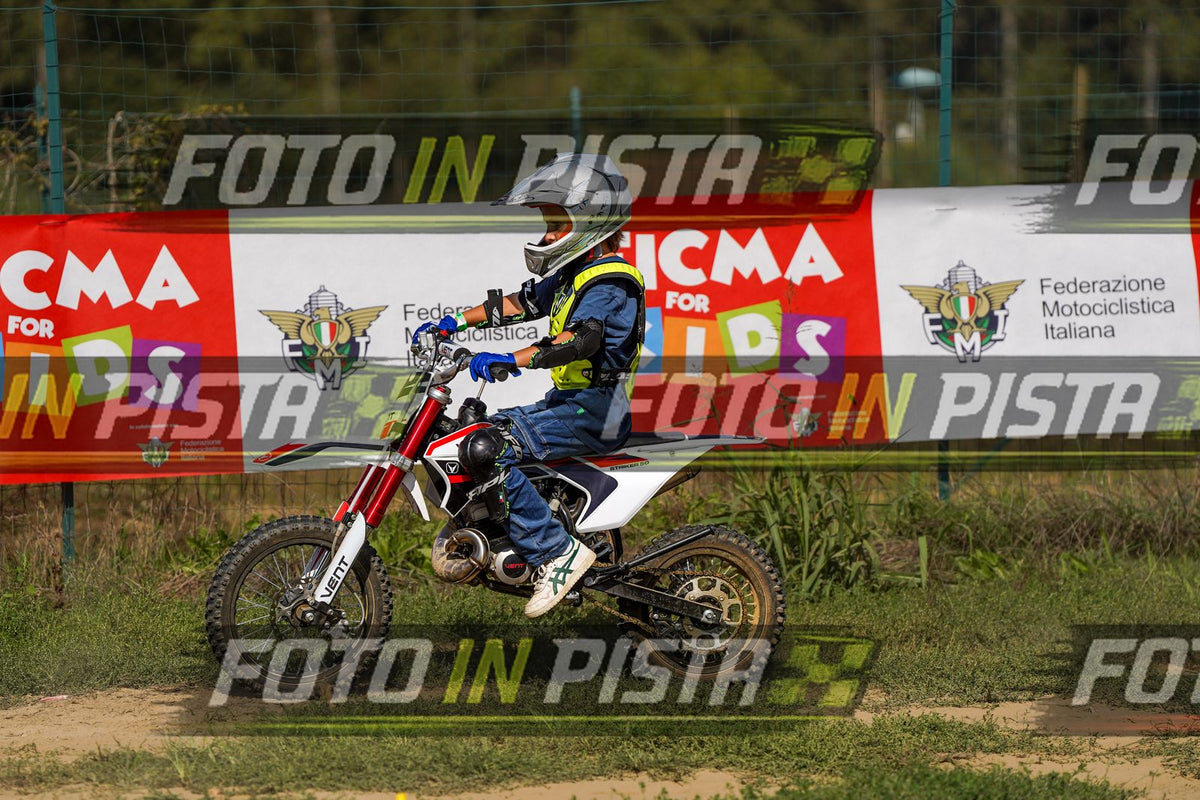 EICMA 20-09 15:00-16:00 · DOS04453