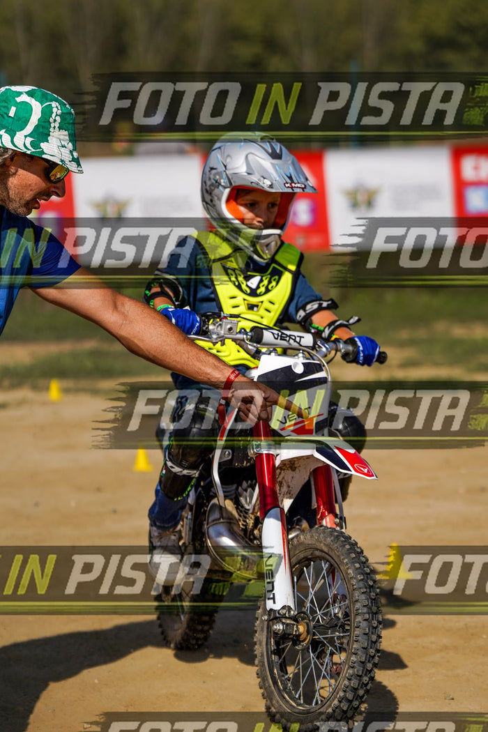 EICMA 20-09 15:00-16:00 · DOS04454