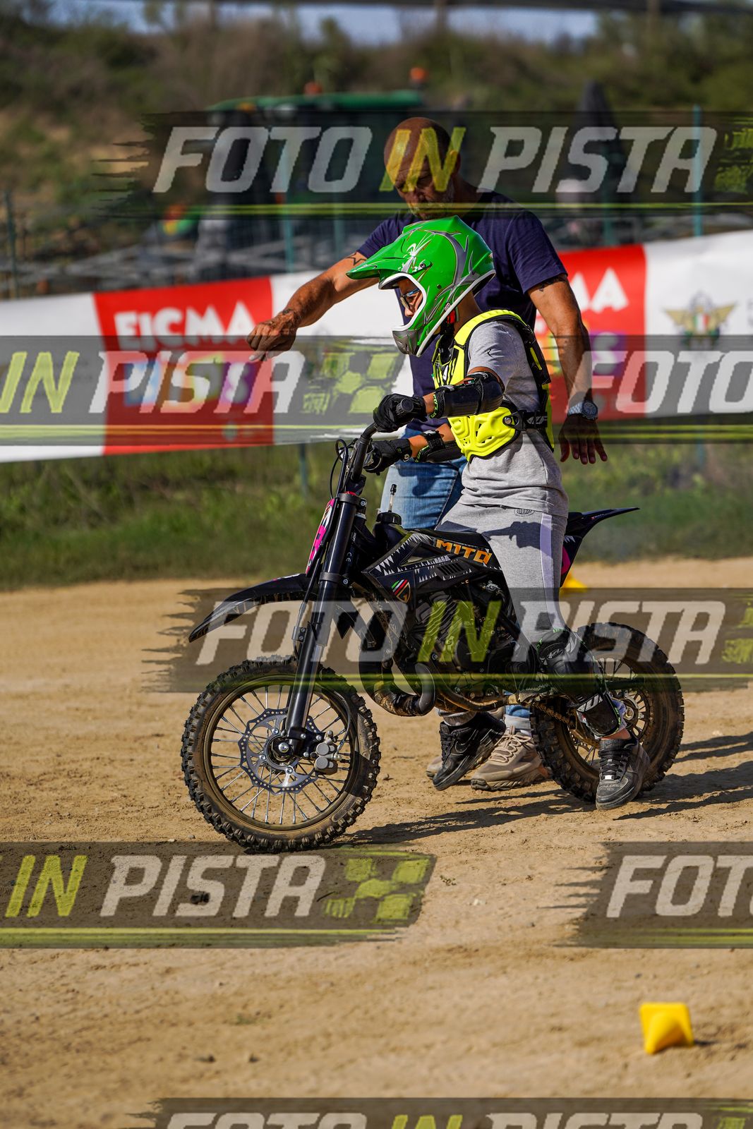 EICMA 20-09 15:00-16:00 · DOS04471