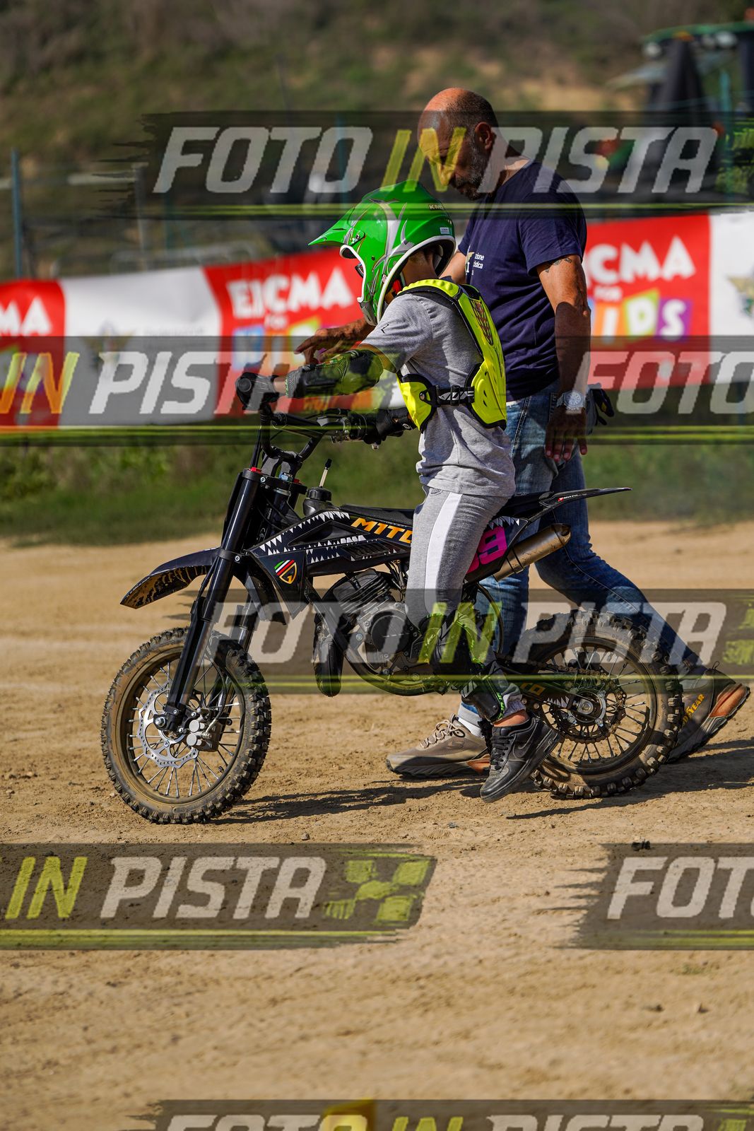EICMA 20-09 15:00-16:00 · DOS04472
