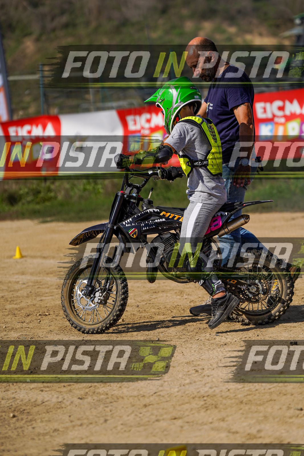 EICMA 20-09 15:00-16:00 · DOS04473