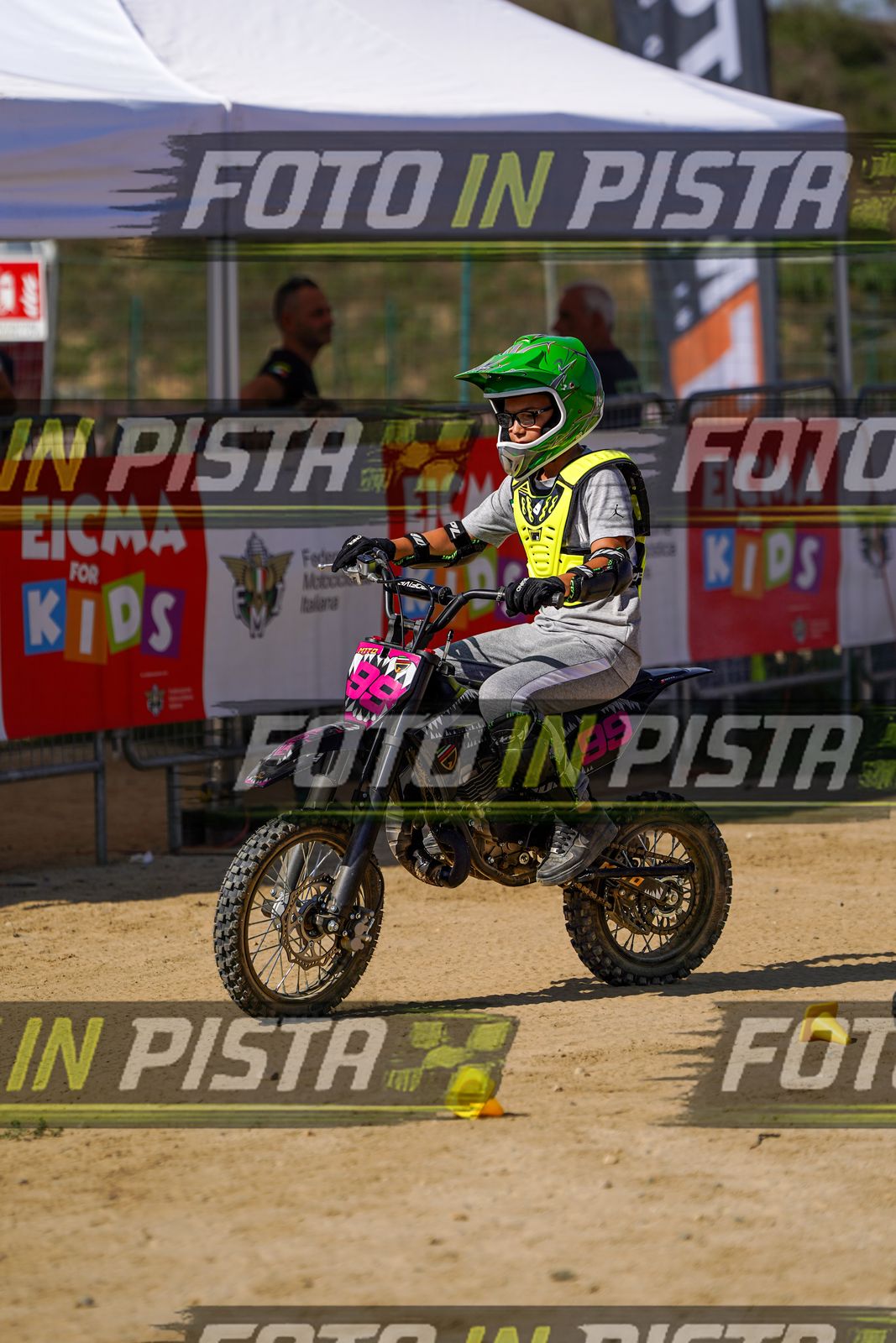 EICMA 20-09 15:00-16:00 · DOS04481