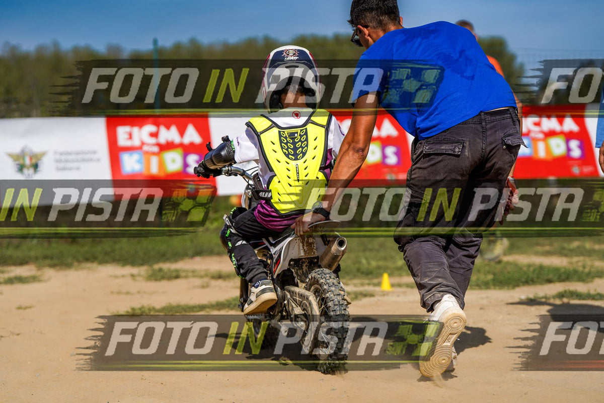 EICMA 20-09 15:00-16:00 · DOS04513