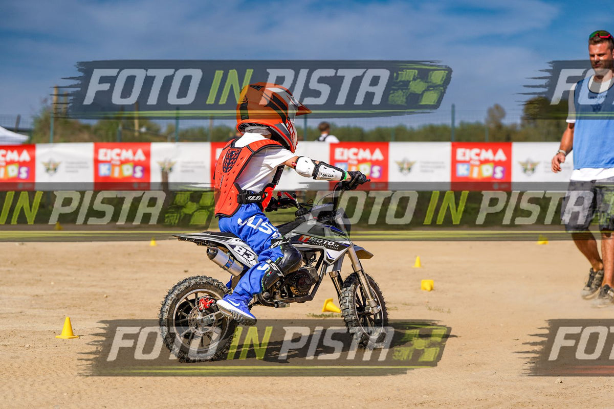 EICMA 20-09 15:00-16:00 · DOS04514