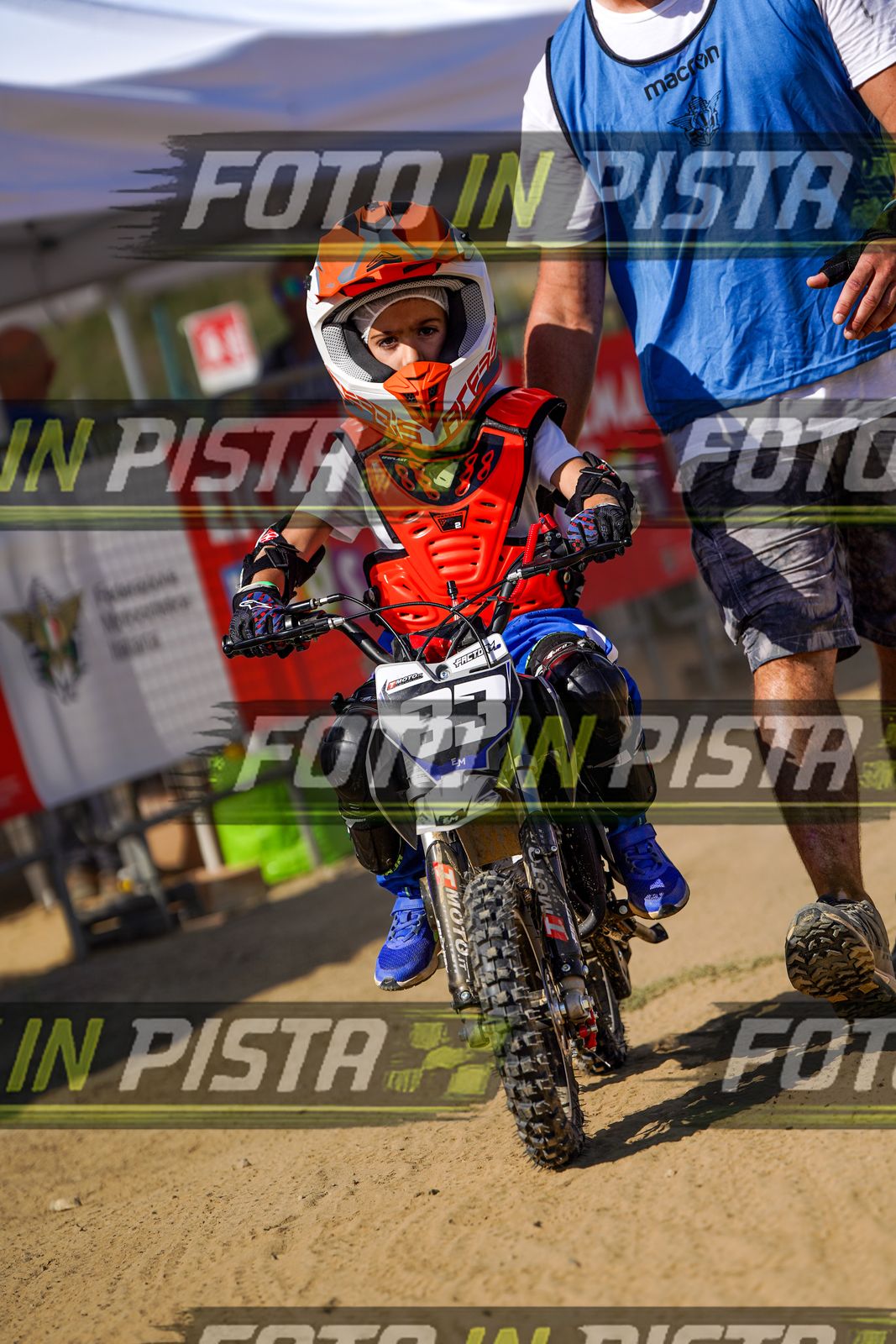 EICMA 20-09 15:00-16:00 · DOS04530