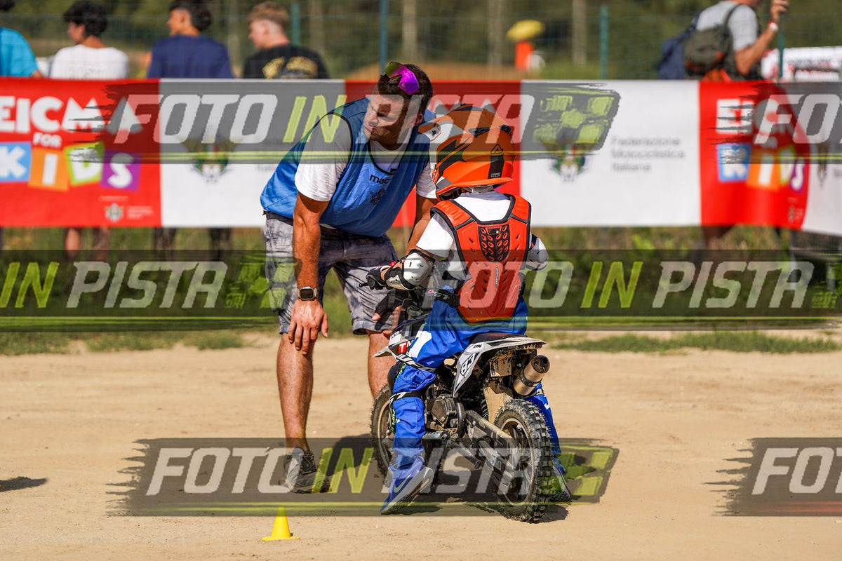EICMA 20-09 15:00-16:00 · DOS04540