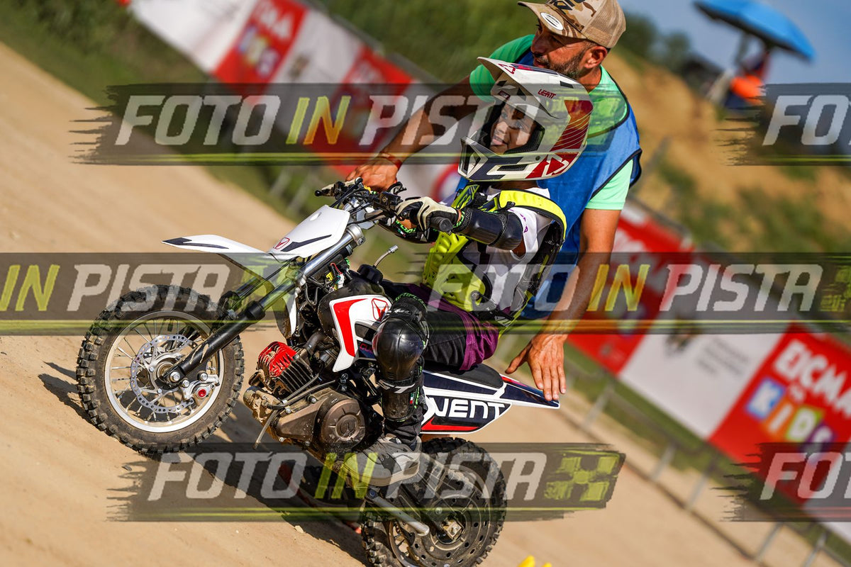 EICMA 20-09 15:00-16:00 · DOS04541