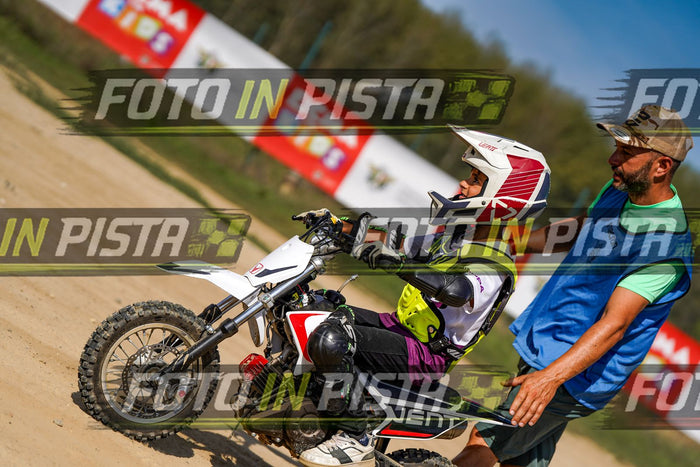 EICMA 20-09 15:00-16:00 · DOS04543