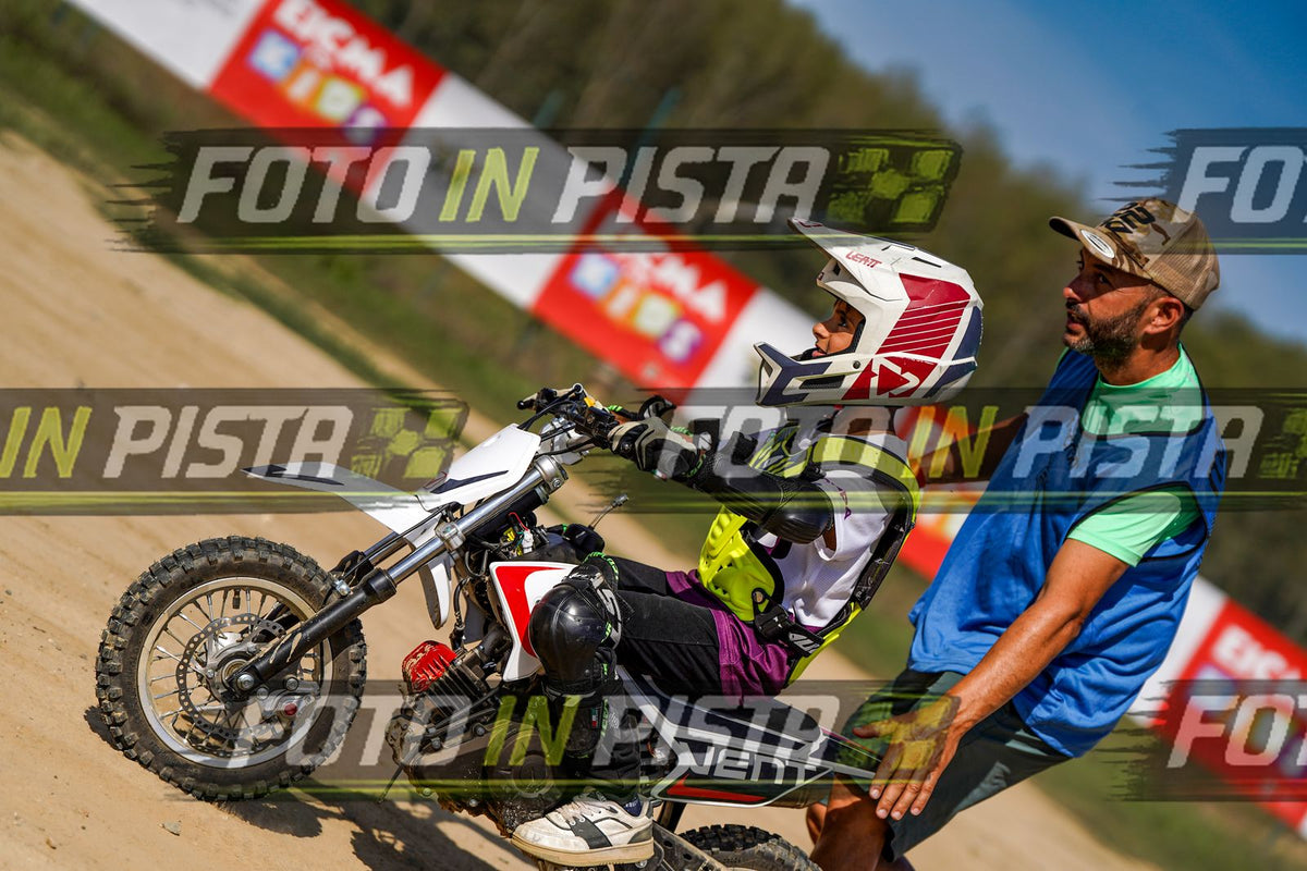 EICMA 20-09 15:00-16:00 · DOS04544