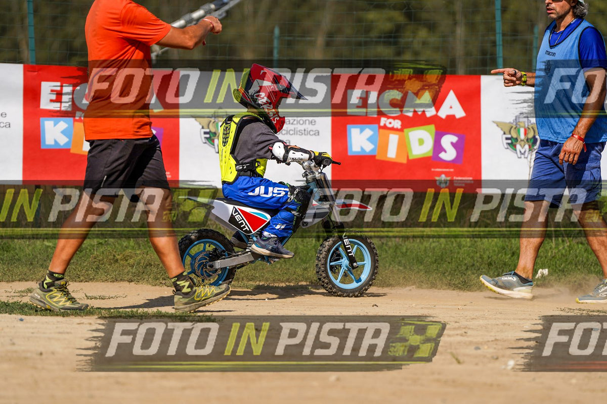EICMA 20-09 15:00-16:00 · DOS04549