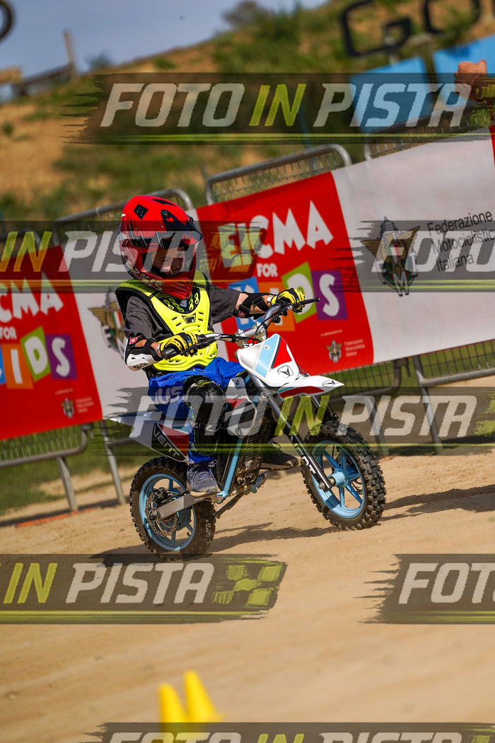 EICMA 20-09 15:00-16:00 · DOS04553