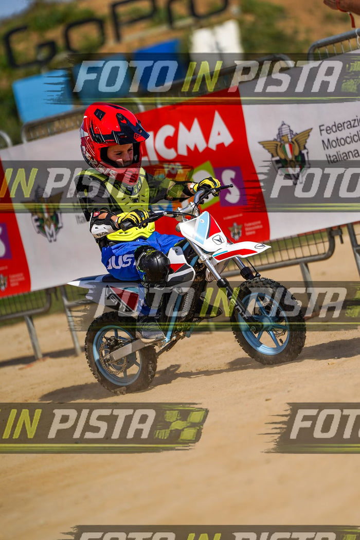 EICMA 20-09 15:00-16:00 · DOS04555