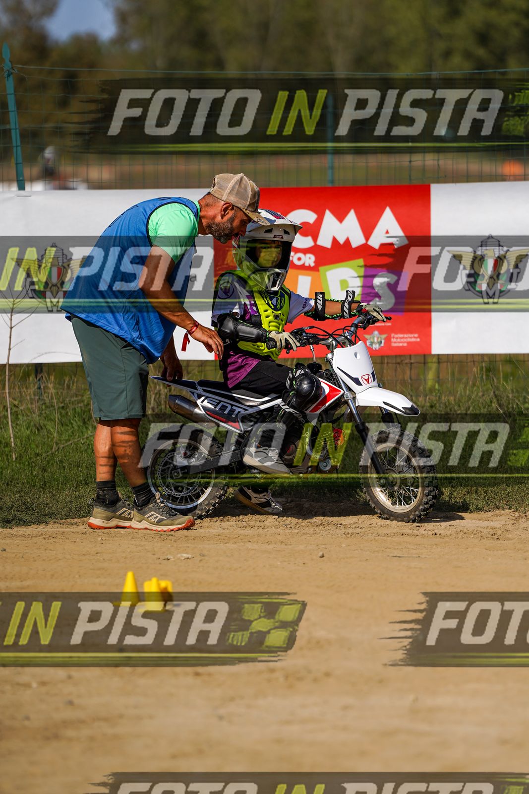 EICMA 20-09 15:00-16:00 · DOS04562