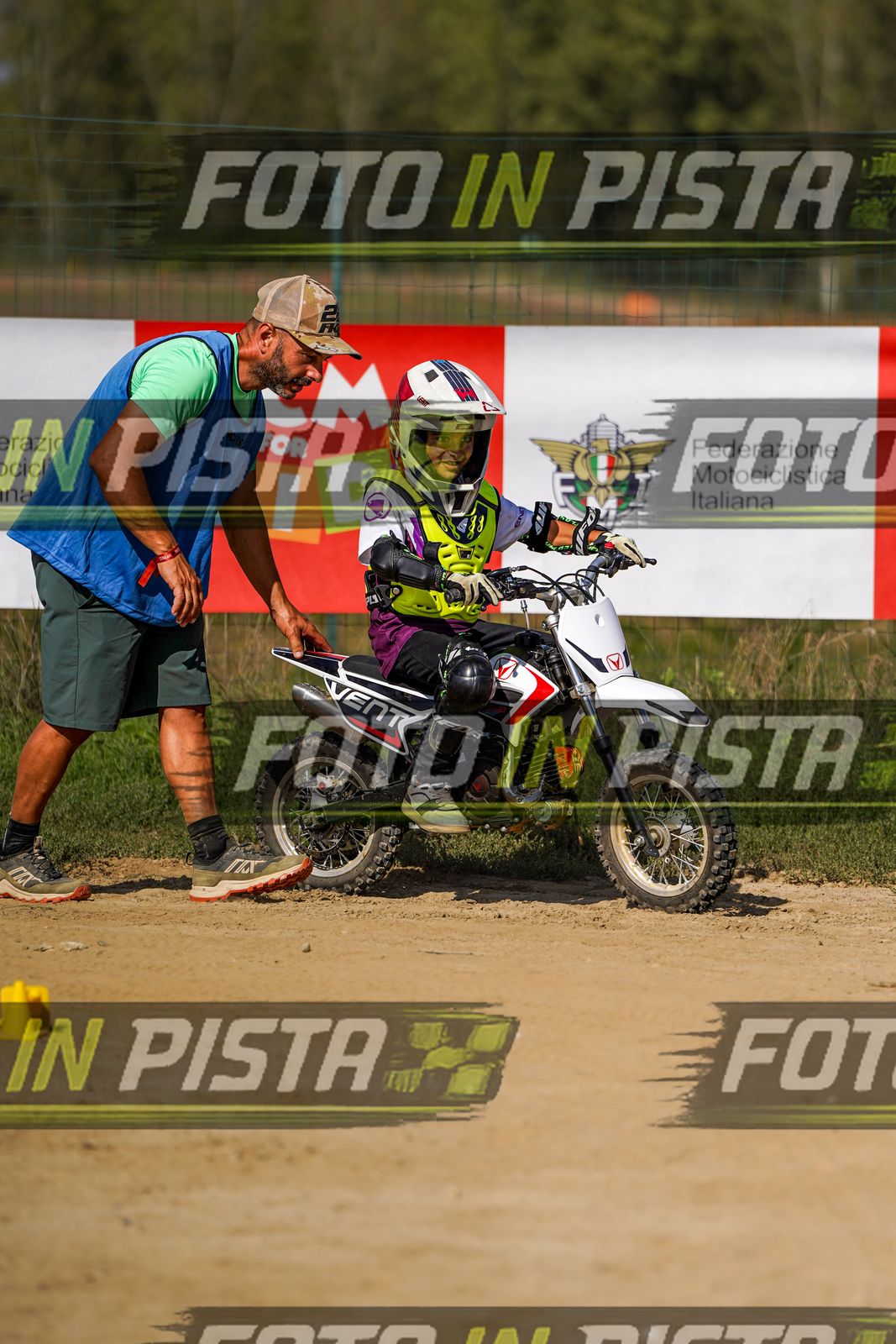EICMA 20-09 15:00-16:00 · DOS04563