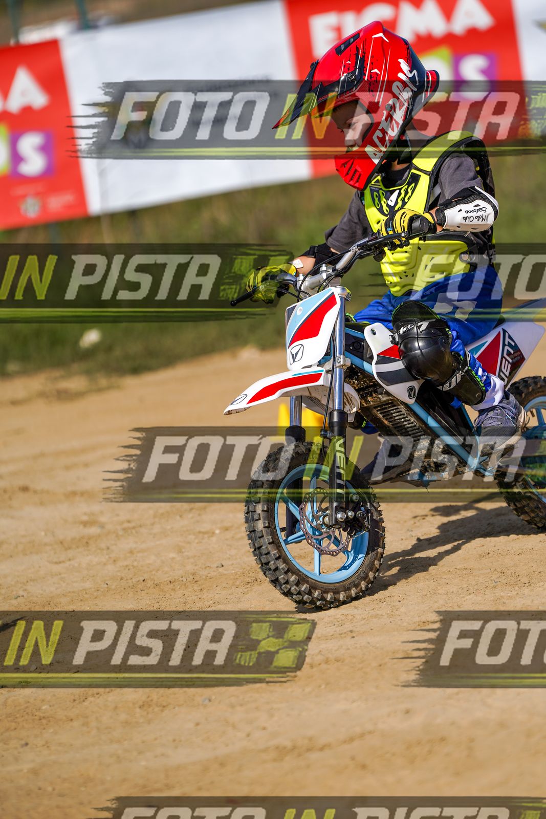 EICMA 20-09 15:00-16:00 · DOS04571