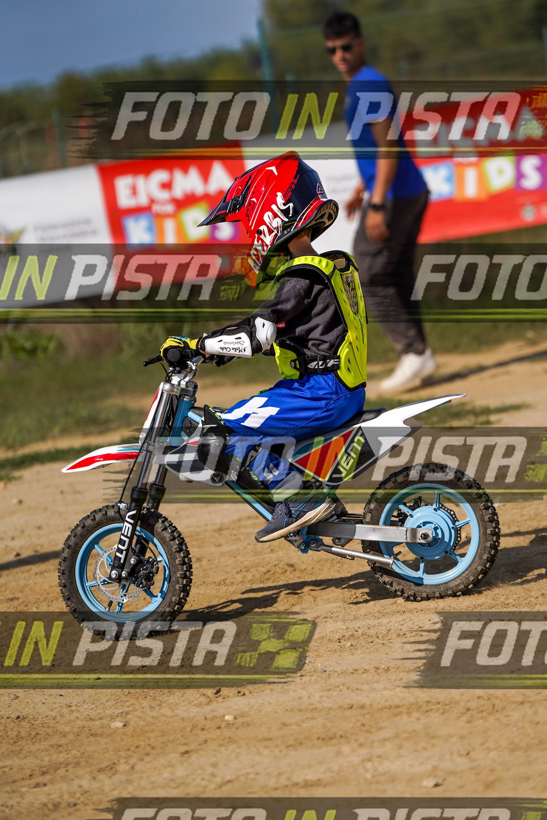 EICMA 20-09 15:00-16:00 · DOS04574