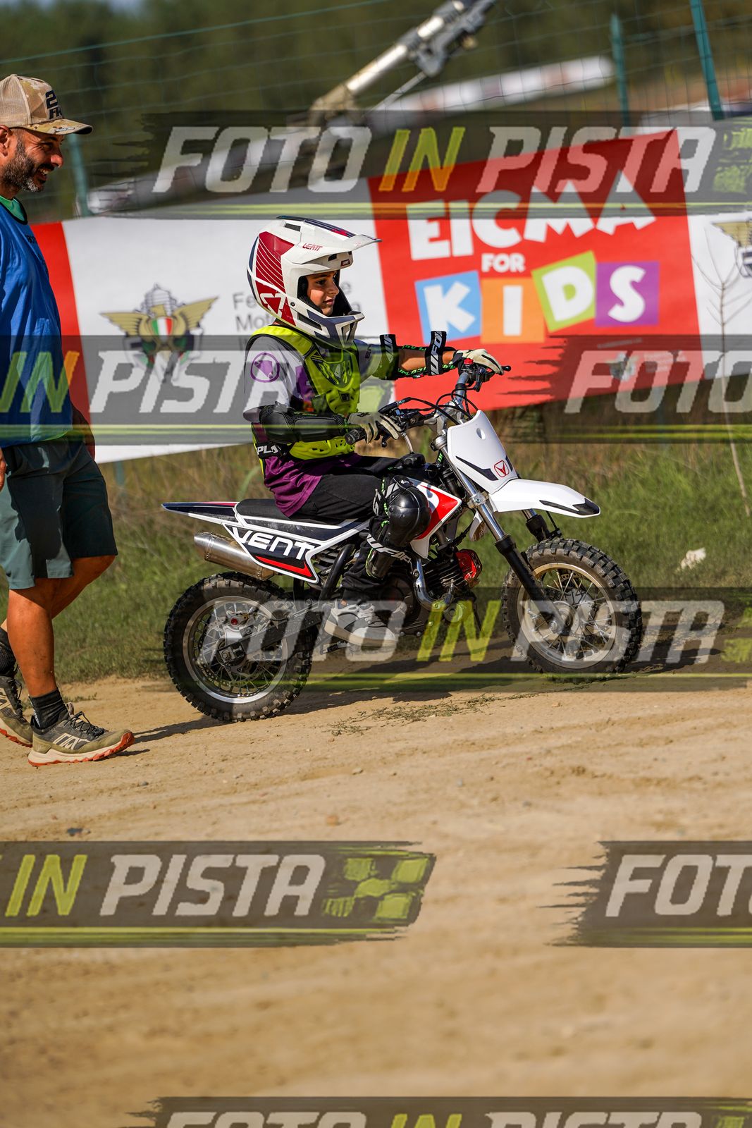 EICMA 20-09 15:00-16:00 · DOS04577