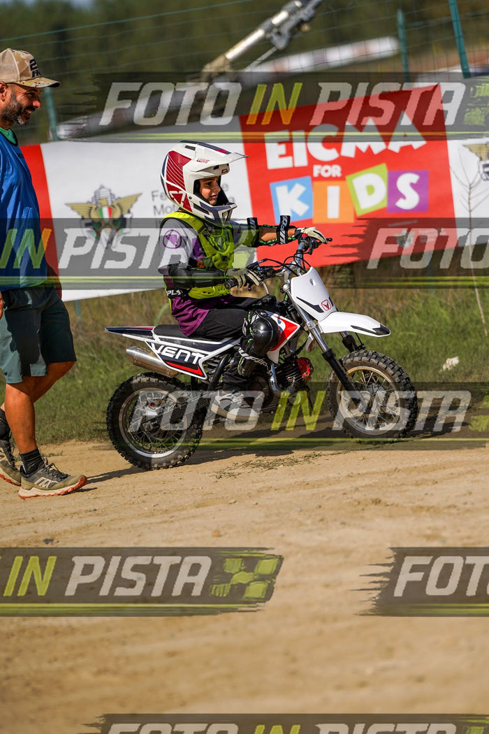 EICMA 20-09 15:00-16:00 · DOS04577
