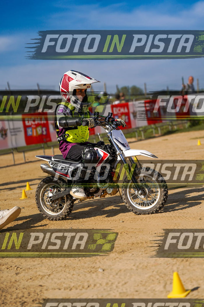 EICMA 20-09 15:00-16:00 · DOS04586
