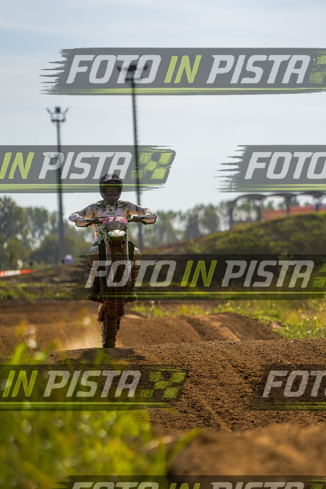 EICMA 20-09 15:00-16:00 · DOS04645