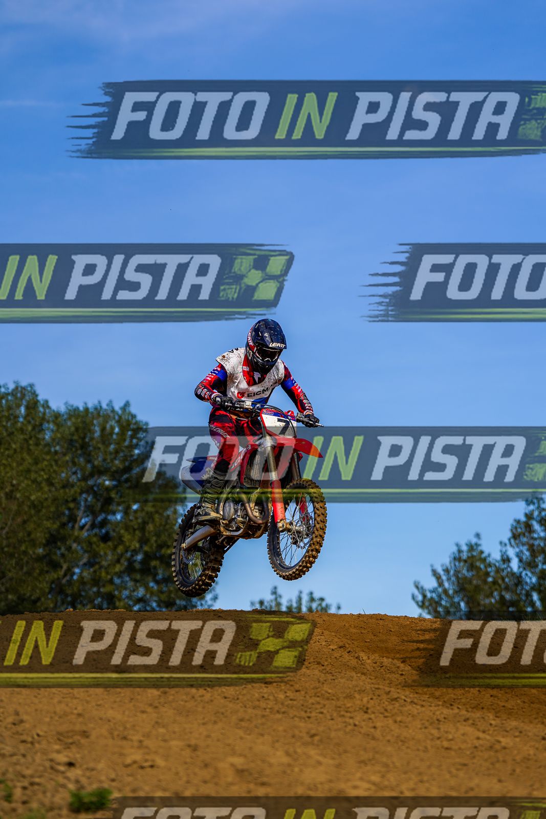 EICMA 20-09 15:00-16:00 · DOS04816