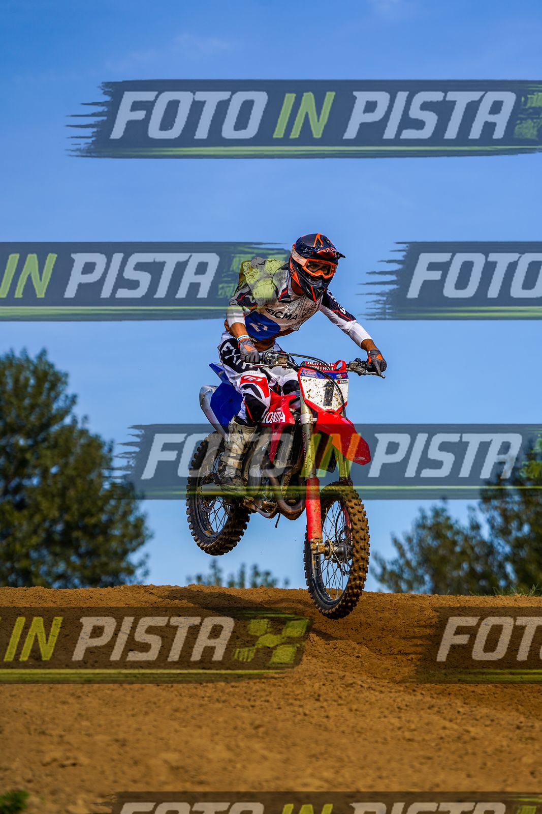 EICMA 20-09 15:00-16:00 · DOS04818