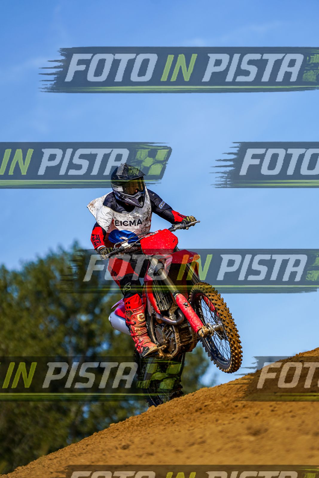 EICMA 20-09 15:00-16:00 · DOS04865